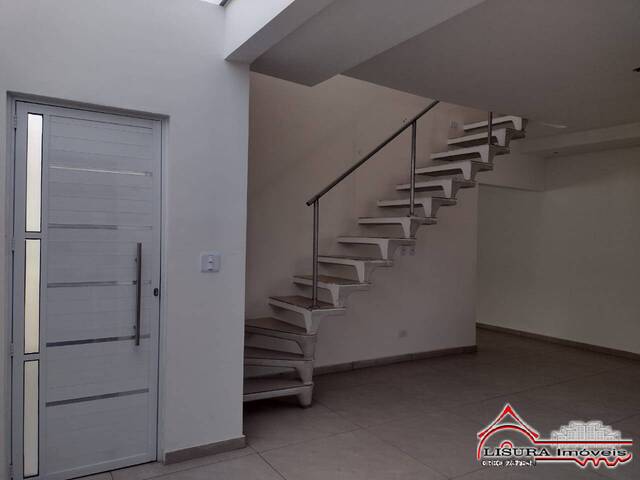 Casa para Venda em Jacareí - 3