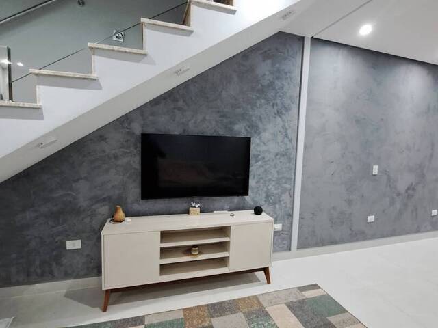 Casa para Venda em São José dos Campos - 4