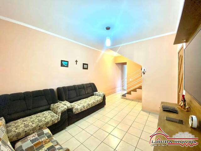 Casa para Venda em São José dos Campos - 4