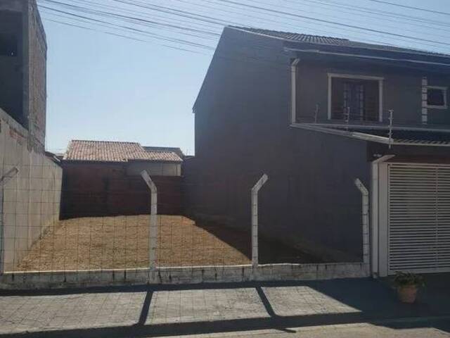 Terreno para Venda em Jacareí - 2