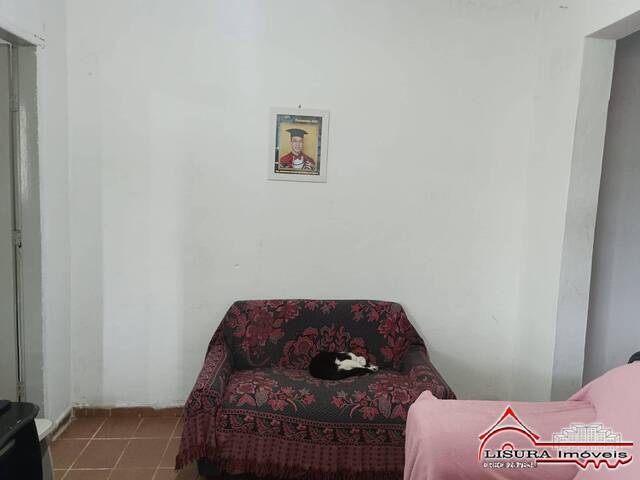 Casa para Venda em Jacareí - 3