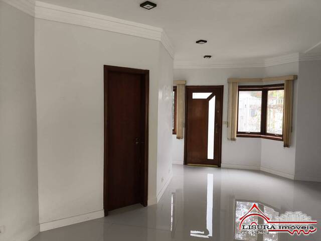 Casa para Venda em Jacareí - 3