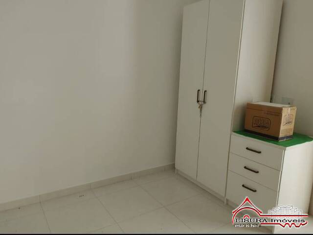Apartamento para Venda em Jacareí - 3