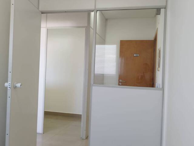 Sala para Locação em Jacareí - 4