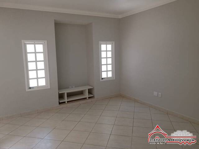 #13676 - Casa para Venda em Jacareí - SP - 2