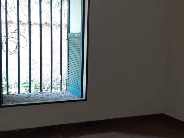 #13755 - Casa para Venda em Jacareí - SP - 2