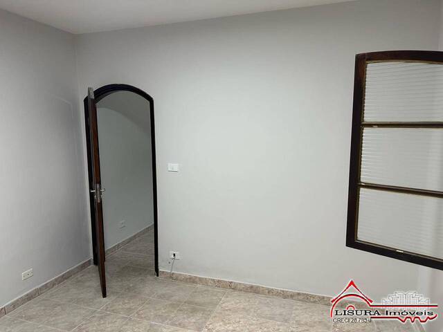Casa para Venda em Jacareí - 3