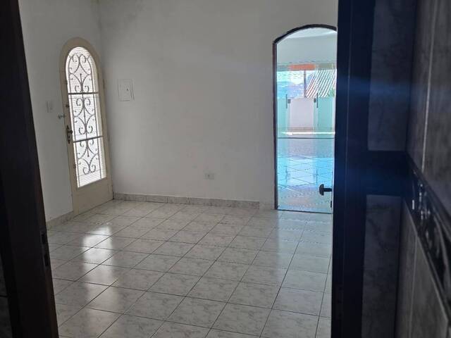 #13885 - Casa para Venda em Jacareí - SP - 3