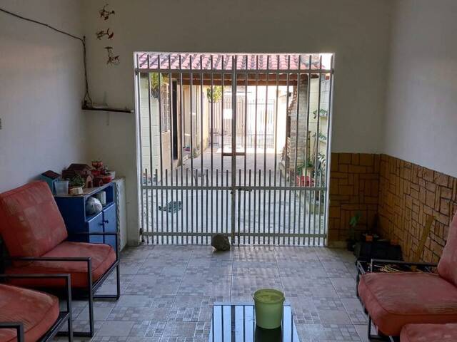 Casa para Venda em Jacareí - 3