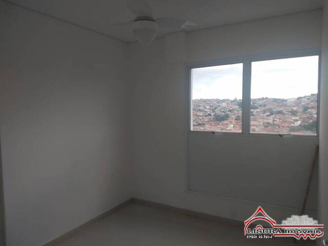 Sala para Venda em Jacareí - 4