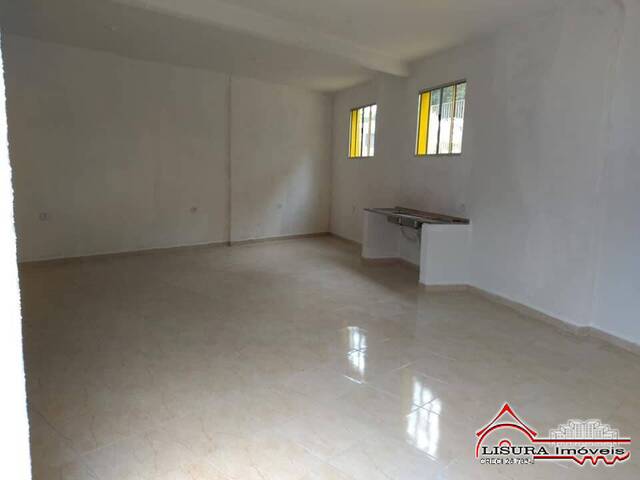 Sala para Venda em Jacareí - 3