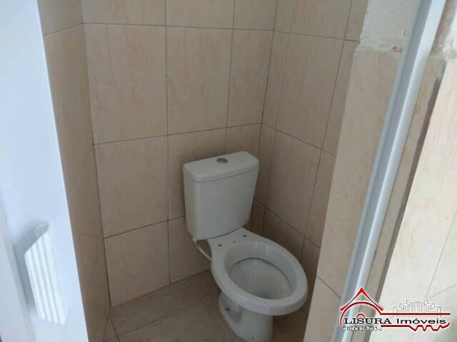 Sala para Venda em Jacareí - 4