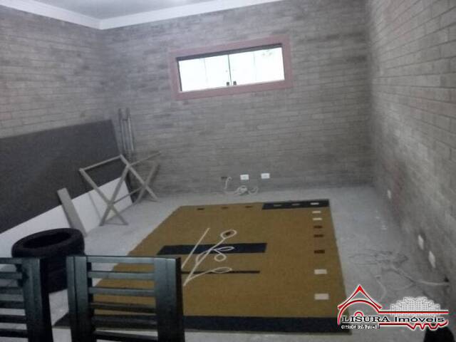 Casa em condomínio para Venda em Jacareí - 4