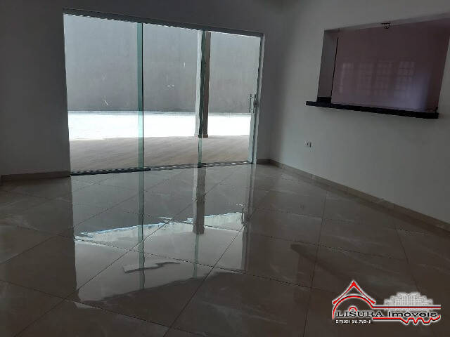 Casa para Venda em Jacareí - 3