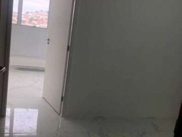 Sala para Venda em Jacareí - 3