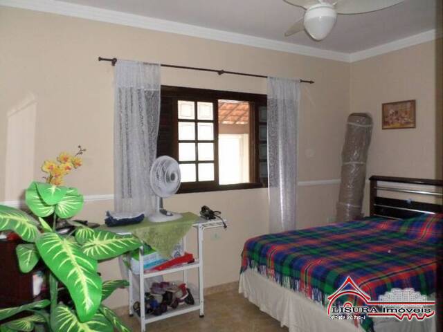 Casa para Venda em Jacareí - 5