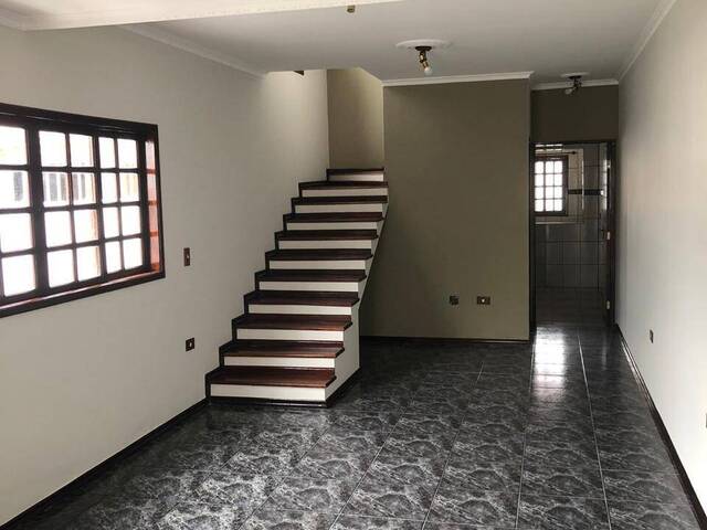 Casa para Venda em Jacareí - 3