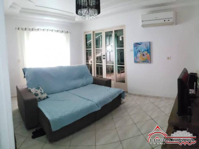 Casa para Venda em Jacareí - 2