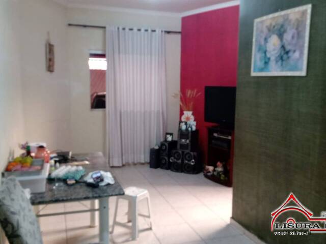 Casa para Venda em Jacareí - 4