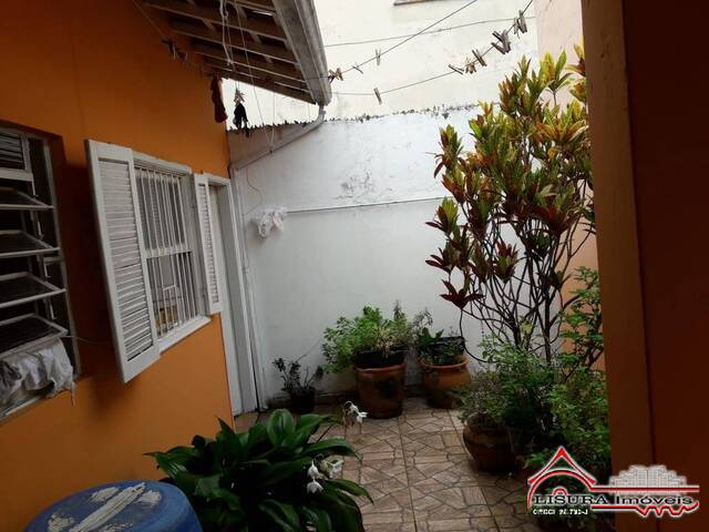 Casa para Venda em Jacareí - 3