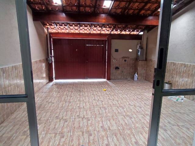 Casa para Venda em Jacareí - 3