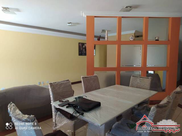 Casa em condomínio para Venda em Jacareí - 2