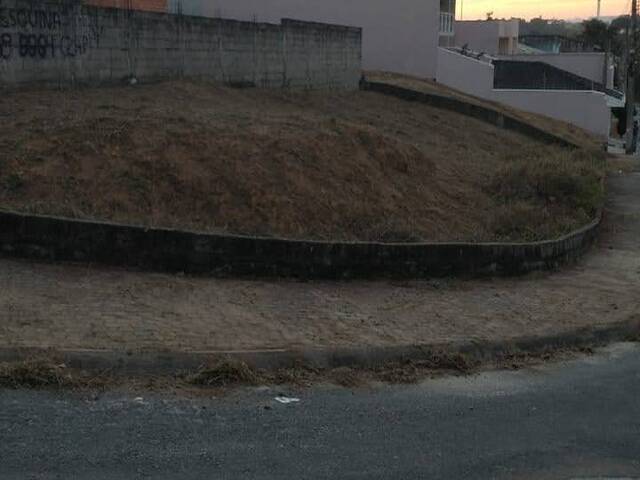 Terreno para Venda em Jacareí - 4