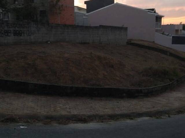 Terreno para Venda em Jacareí - 2