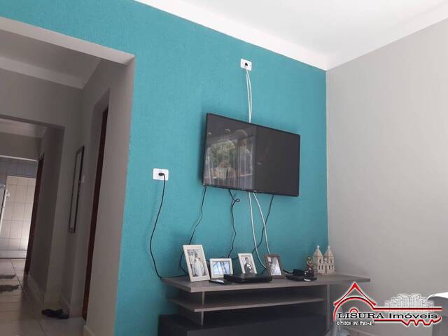 Casa para Venda em Jacareí - 3