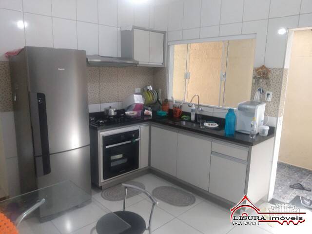 Casa para Venda em Jacareí - 3