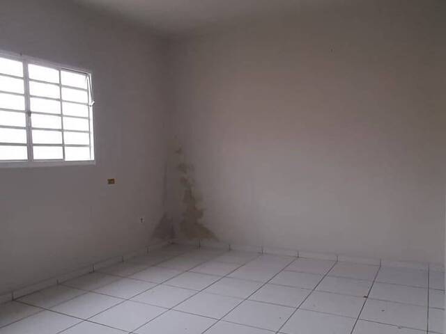 Casa para Venda em Jacareí - 3