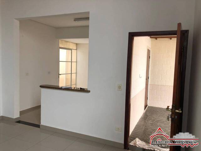 Casa para Venda em Jacareí - 3