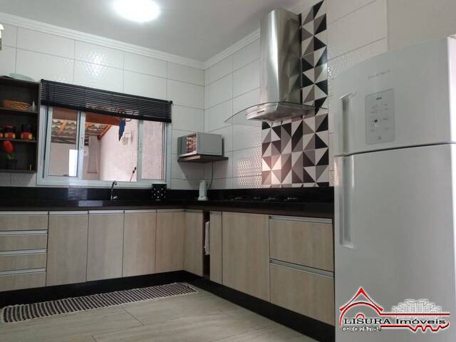 Casa para Venda em Jacareí - 5