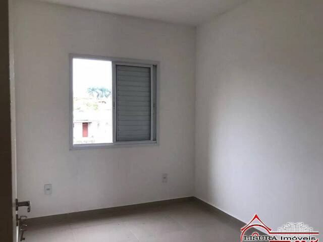 Casa para Venda em Jacareí - 4