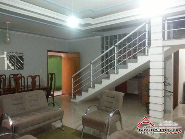 Casa para Venda em Jacareí - 5