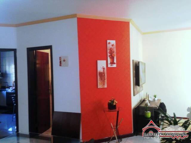 Casa para Venda em Jacareí - 3