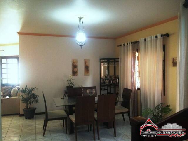 Casa para Venda em Jacareí - 4