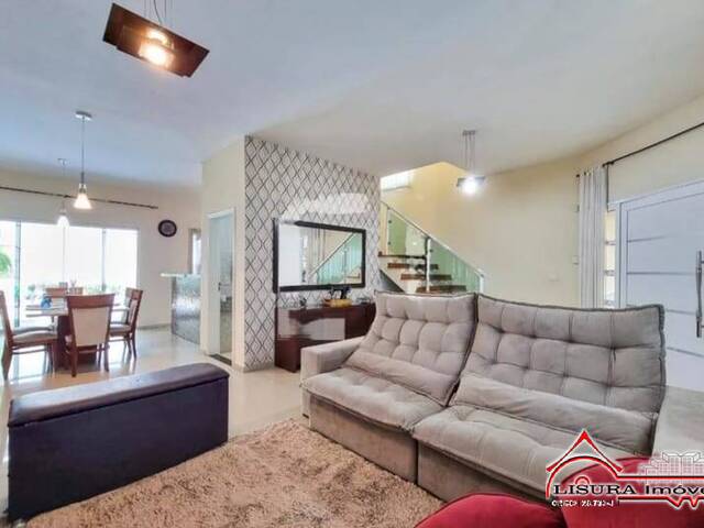 Casa para Venda em Jacareí - 3