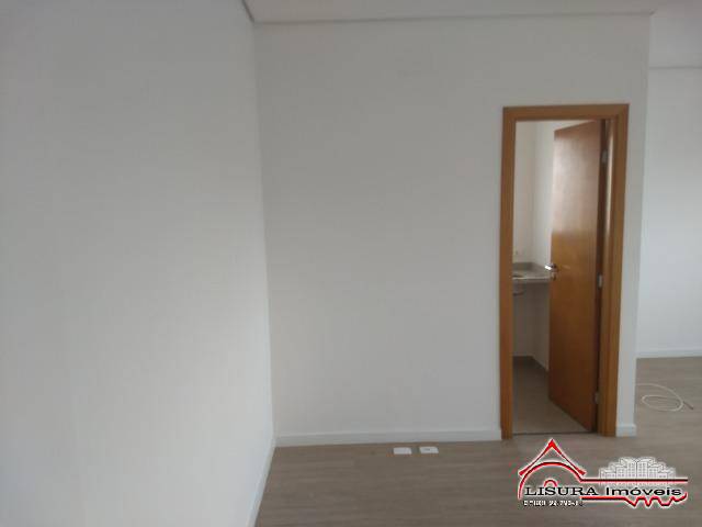 Sala para Venda em Jacareí - 4