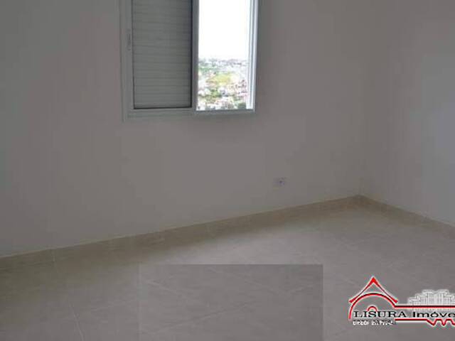 Apartamento para Venda em Jacareí - 5