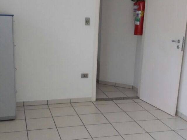 Sala para Locação em Jacareí - 4
