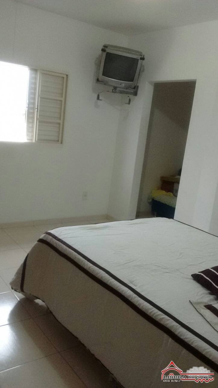 Casa à venda com 3 quartos, 163m² - Foto 1
