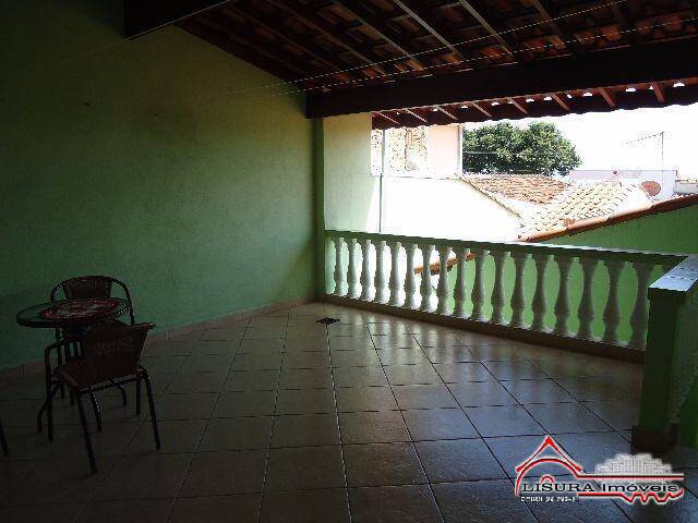 CASA NO PQ SANTO ANTONIO JACAREÍ SP