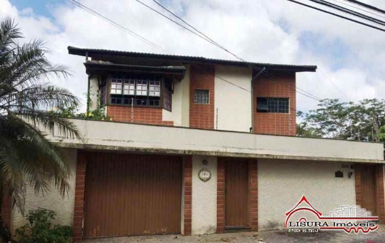 LINDA CASA NO CID JARDIM JACAREÍ SP