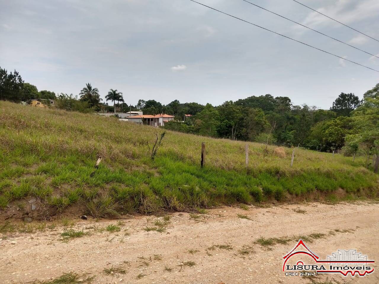 TERRENO NO VERANEIO IJALJACAREÍ SP 3.000M²