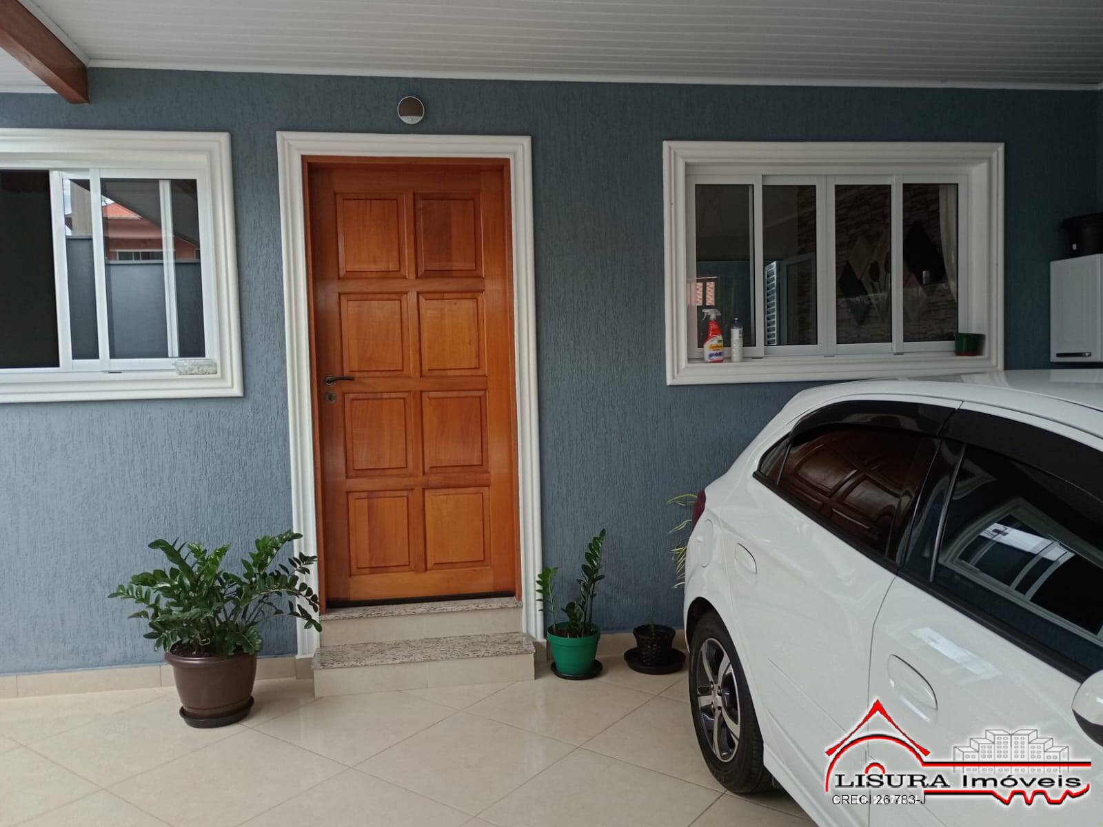 Casa à venda com 2 quartos, 83m² - Foto 1