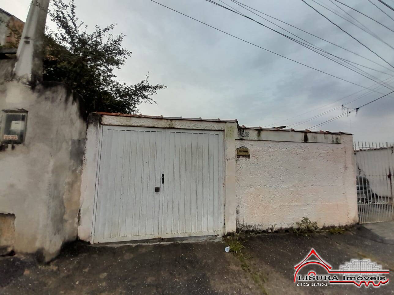 2 CASAS JUNTAS NO JD PITORESCO TERRENO DE 500 M² JACAREÍ SP
