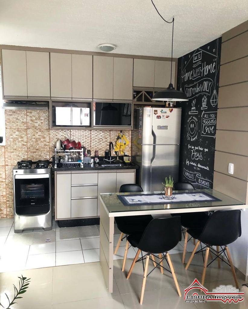 LINDO APARTAMENTO NO CONDOMÍNIO RESIDENCIAL ROSSI JACAREÍ SP