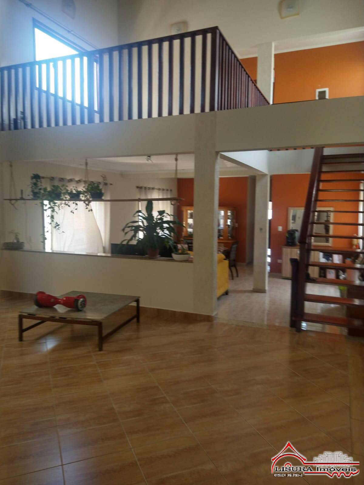 LINDA CASA NO JD TERRAS DE SÃO JOÃO JACAREÍ SP