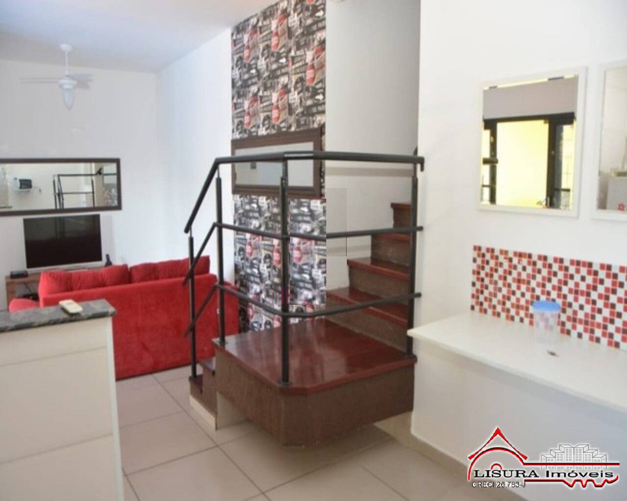 Casa à venda com 2 quartos, 136m² - Foto 1